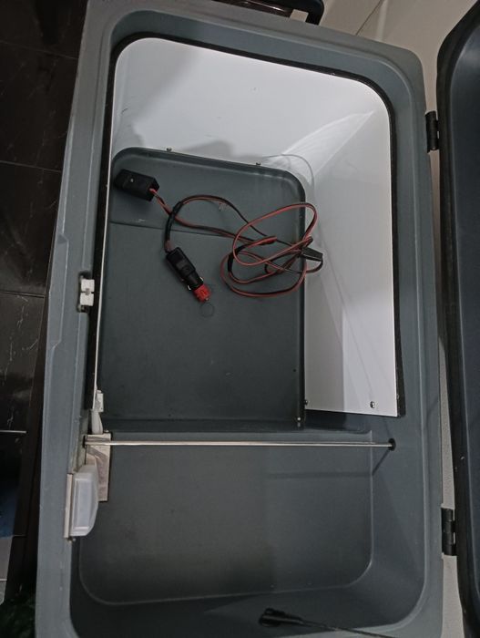 Frigorífico 24 v para camião com 5 meses de uso