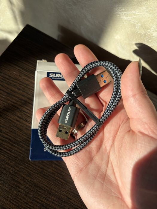 Кабель та алаптер