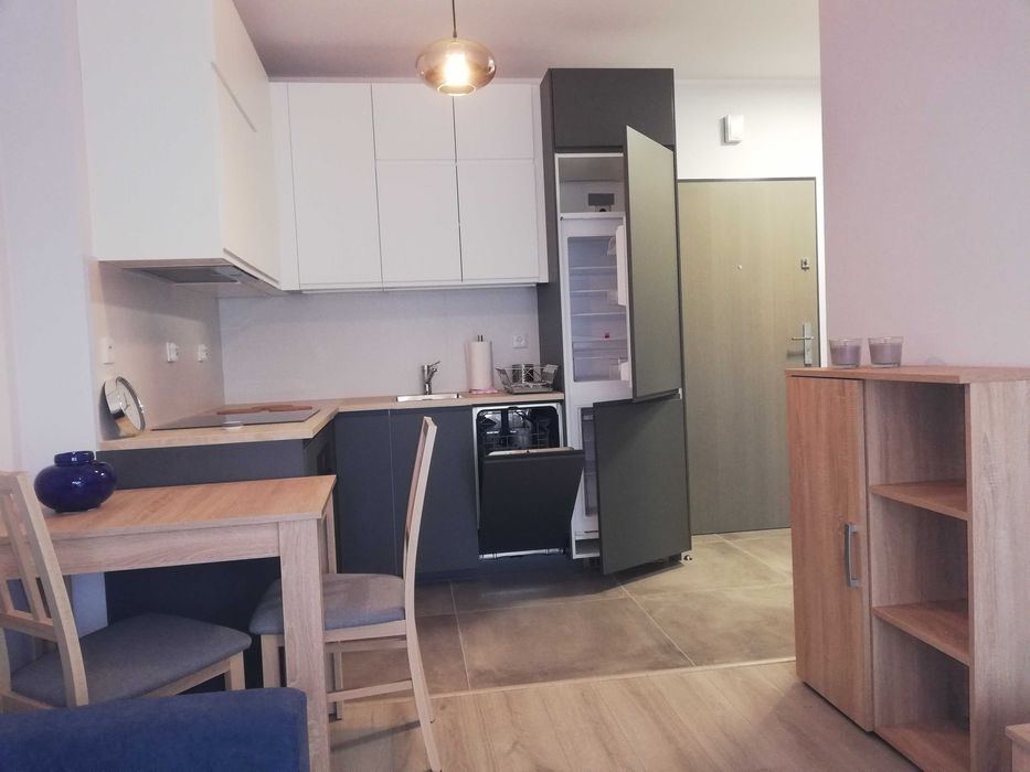 Mieszkanie 2 pokojowe  z miejscem w garażu,  komórką lok.  i ogródkiem