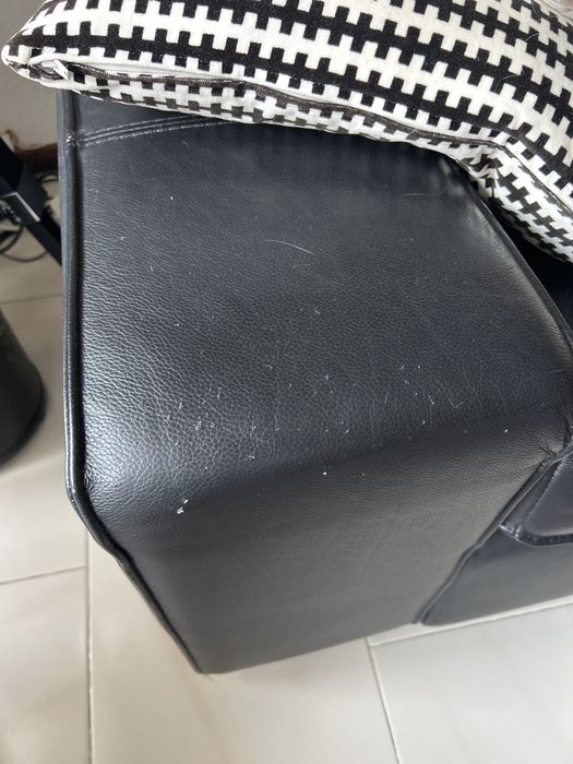 Sofá Preto em Pele