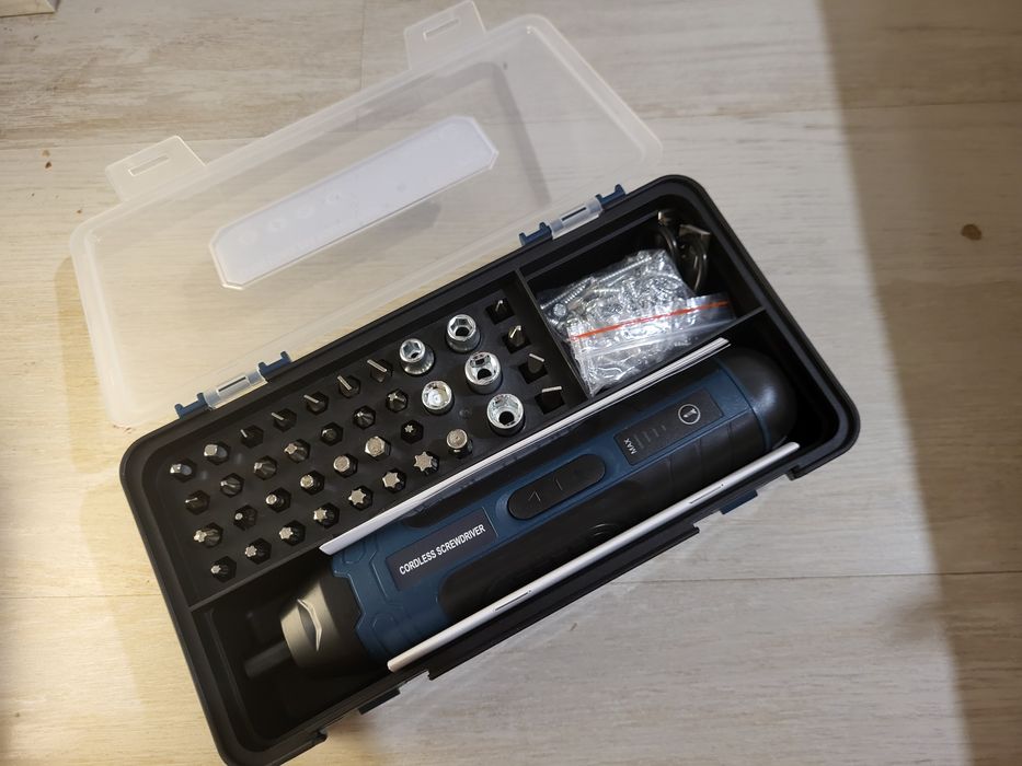 Универсальная аккумуляторная отвертка Электроотвертка