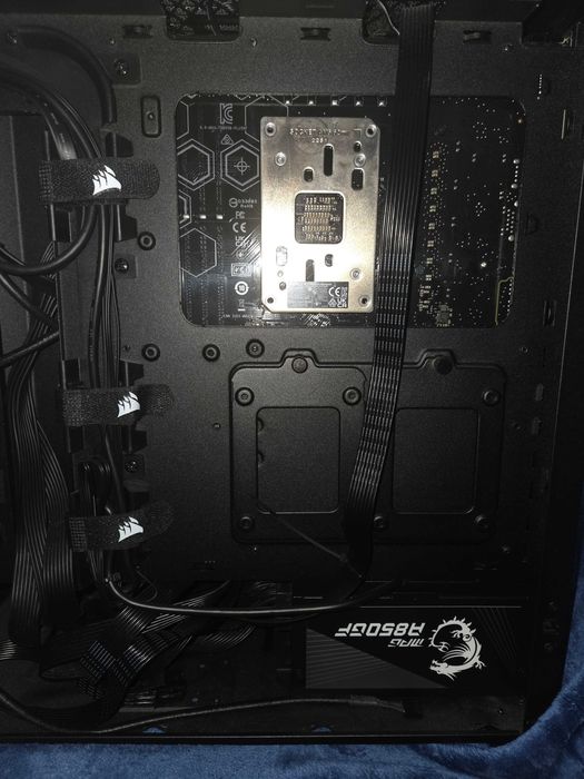 PC GAMING RYZEN 7700X, 4070, 32 DDR5
