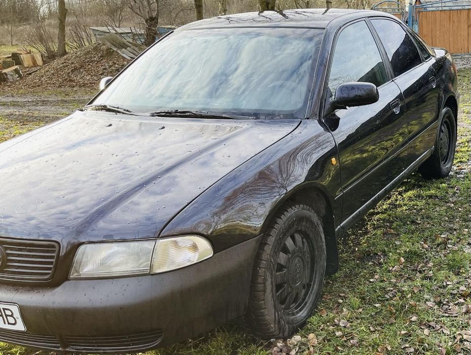 Автомобіль Ауді А4