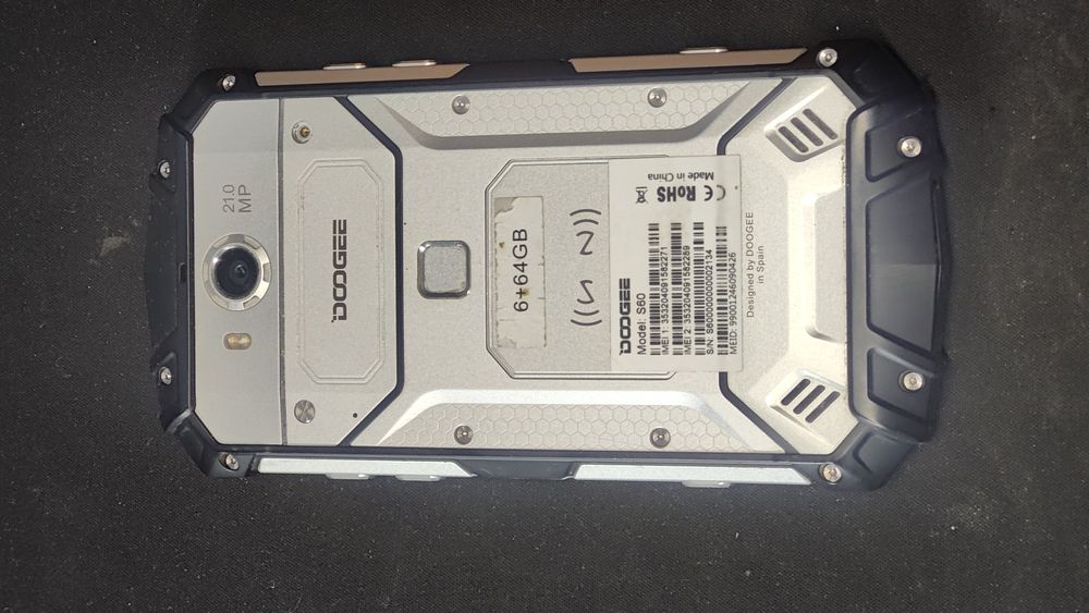 Смартфон Doogee S60