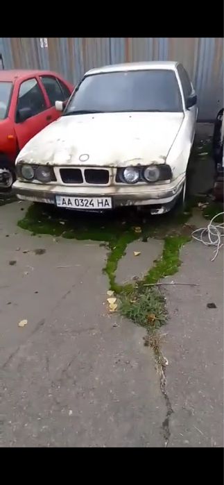 В разборе БМВ е34 м51 1996 гада механика и Мерседес 211 ом642