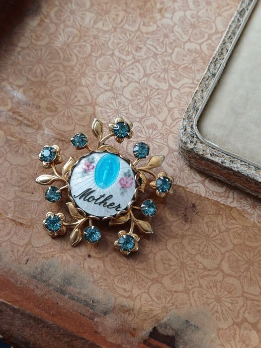 Broszka Mother stara giloszowana Guilloché vintage brooch