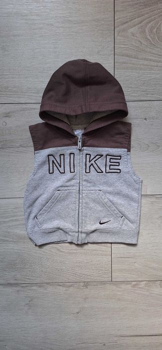 Bezrekawnik Nike 12 miesiecy