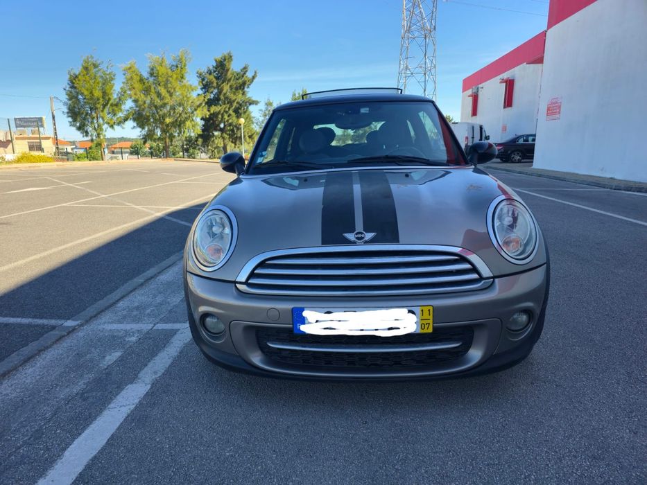 Mini Cooper D with Electric Sunroof