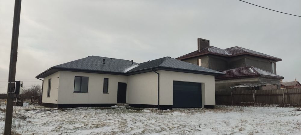 Новий сучасний будинок у Фонтанці