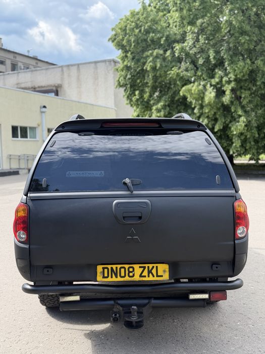 Mitsubishi Л200 в хорошем состоянии