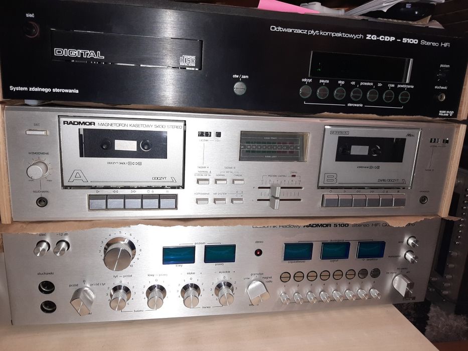 Radmor magnetofon 5430 czarny