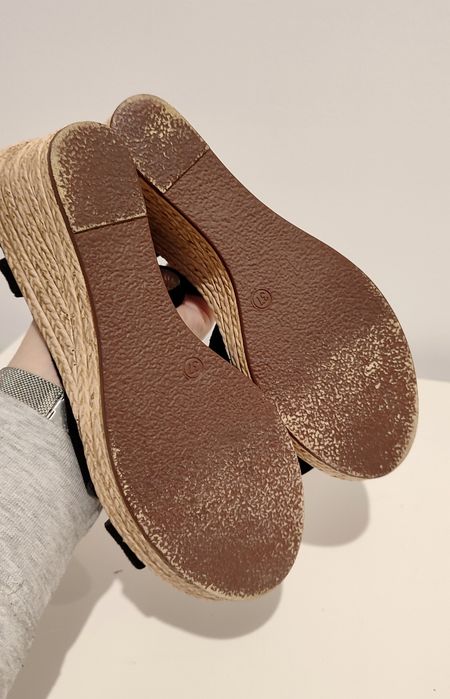 Czarne espadryle sandały koturny