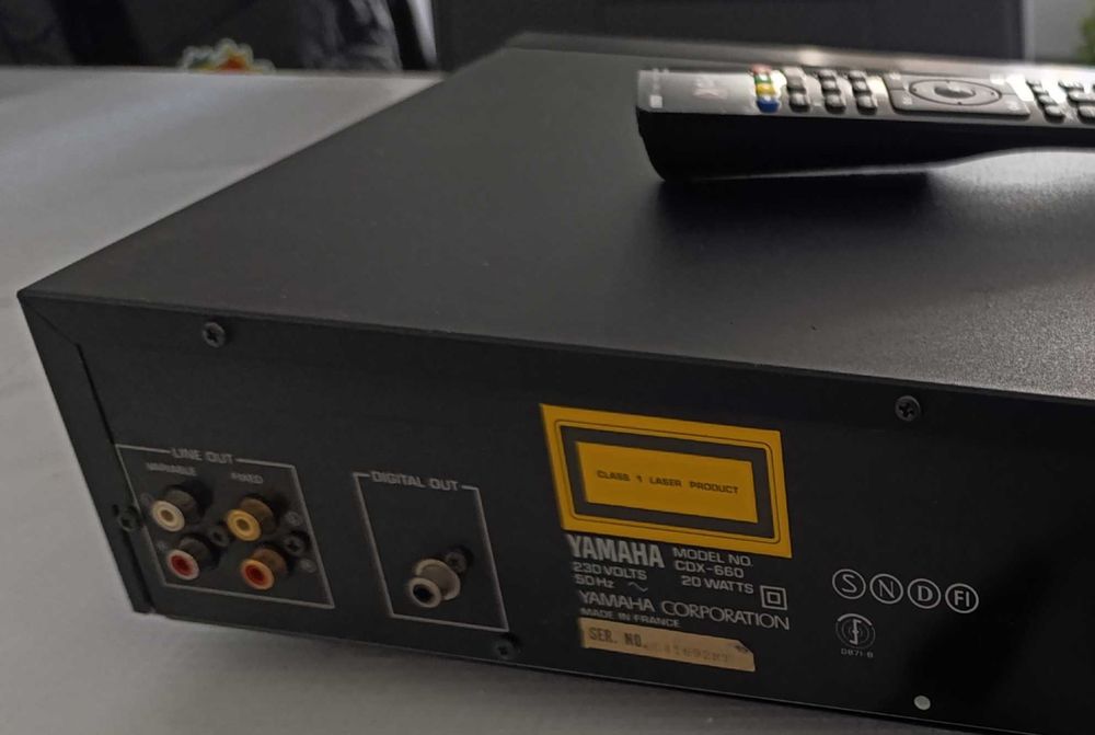 CD Player Yamaha CDX-660
