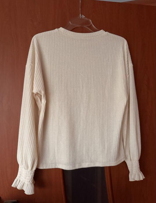 Sweterek jasny elegancki