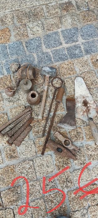 Vários artigos usados