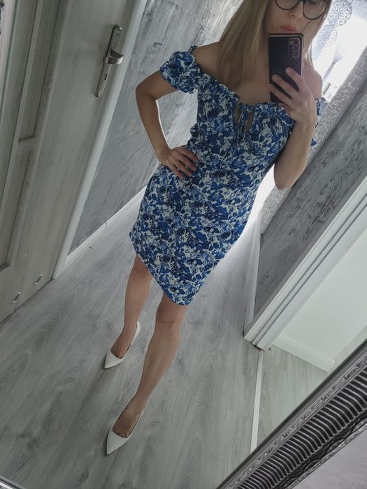 Sukienka w kwiaty niebieska S/M hiszpanka