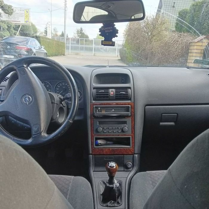 samochód osobowy OPEL ASTRA