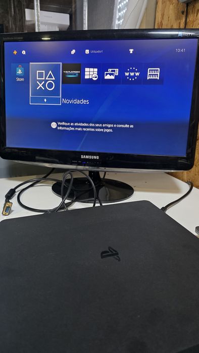 PS4 slim 1TB - sem comandos