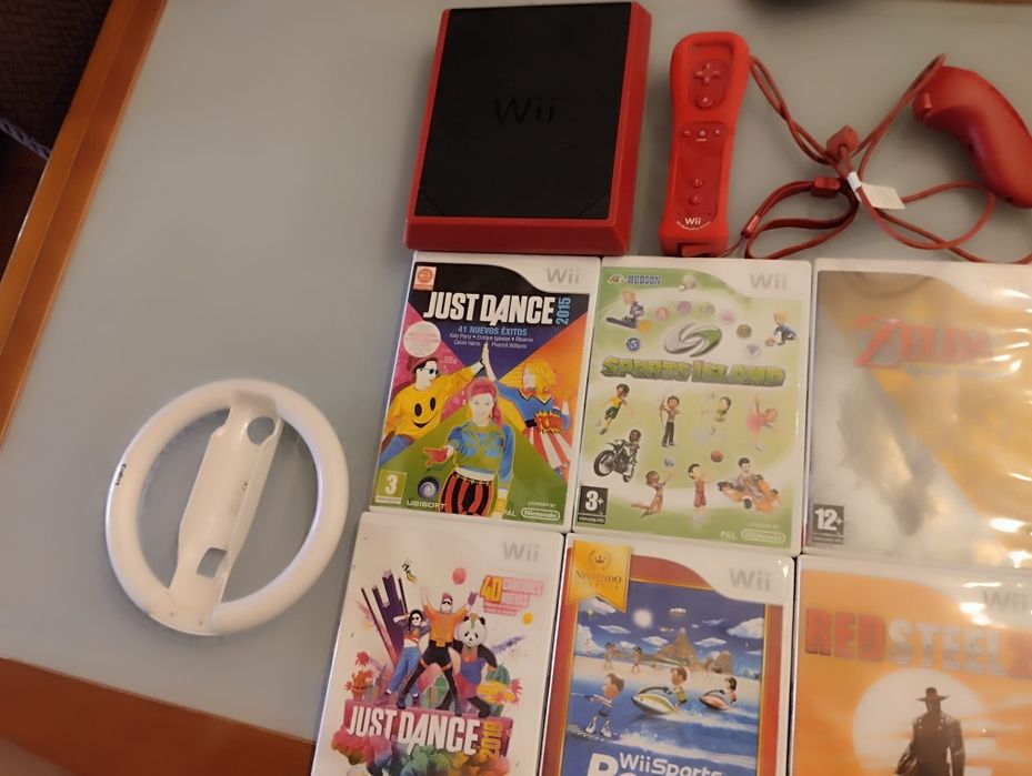 Consola Wii com comando e volante+5 jogos