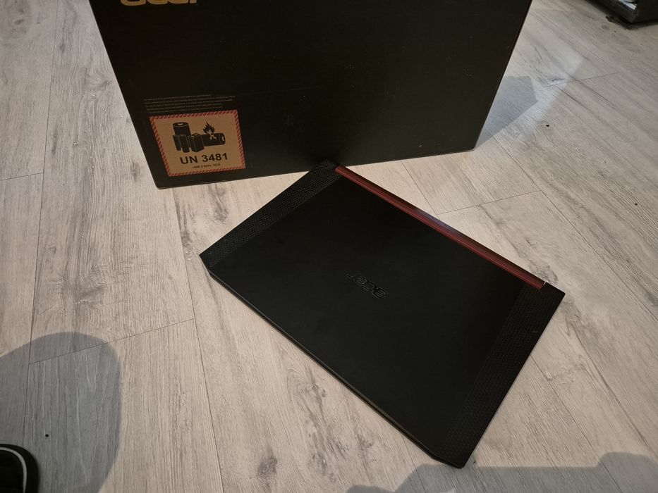 Aser nitro5 17.3,Не рабочий