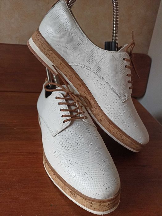 Жіночі білі весільні туфлі на шнурівці JHAY шкіра Іспанія 39,5 р 26 см