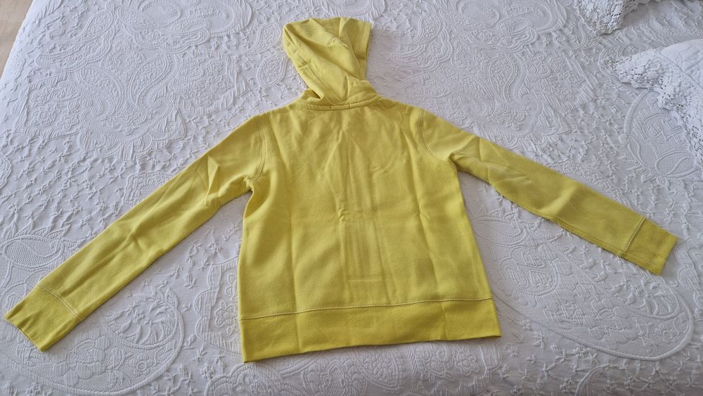 Casaco Gap Kids amarelo, tamanho 12 anos
