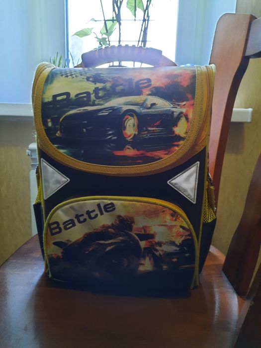 Продам ранец для мальчика.