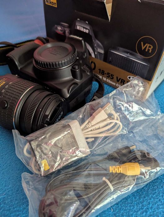 Máquina fotográfica Nikon D3100