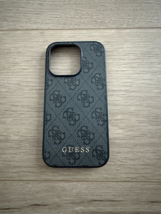 Etui iphone 14 pro Guess szare