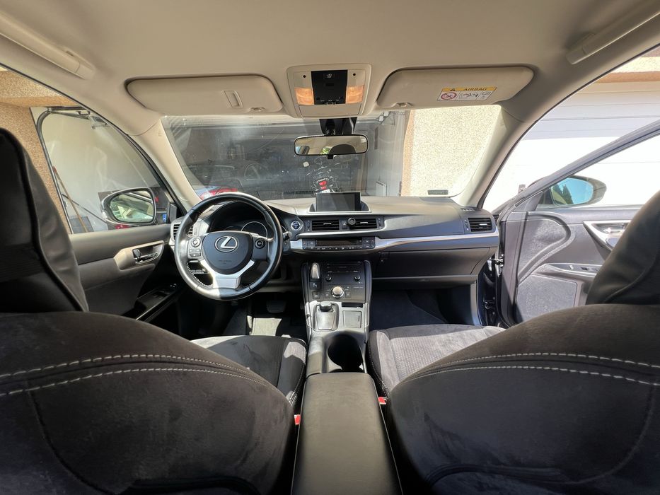 Lexus CT200H