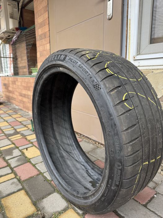 Michelin pilot sport 4s 225/40/19 ZR