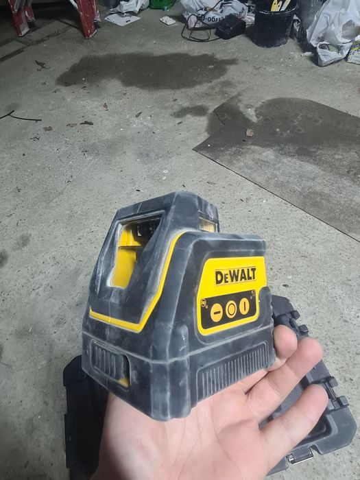 Продам лазерний рівень нівілір 360° dewalt DWO 811