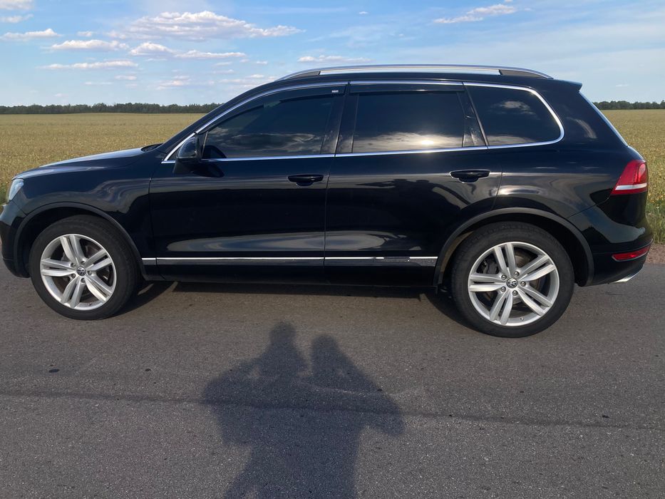 Продам Volkswagen Touareg 2011 року 3.0 дизель.