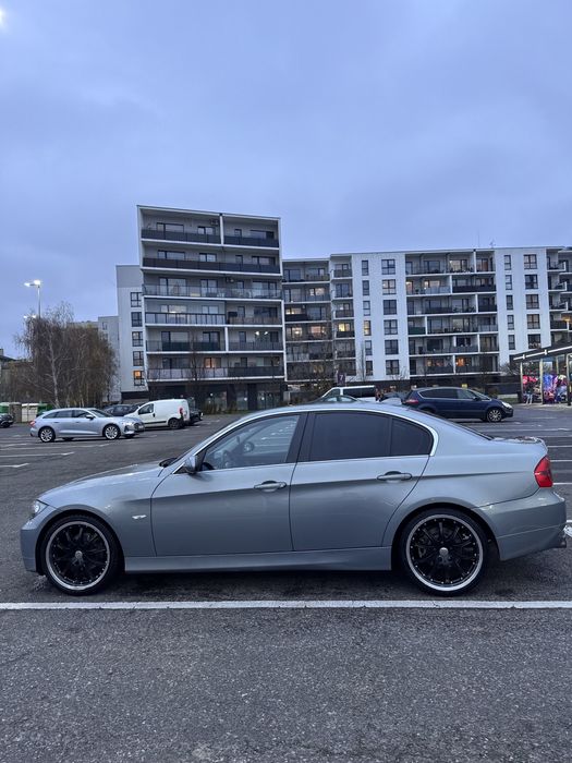BMW E90 325I 2005 roku