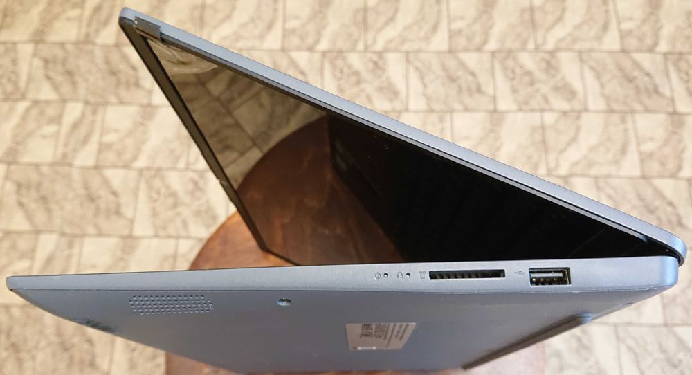 Lenovo /15,6" FHD IPS/i5-1135g7/SSD 512 Gb/Intel Iris/12Gb DDR4/бат.5ч