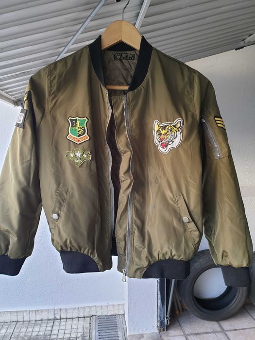 Blusão impermeável - 14 anos