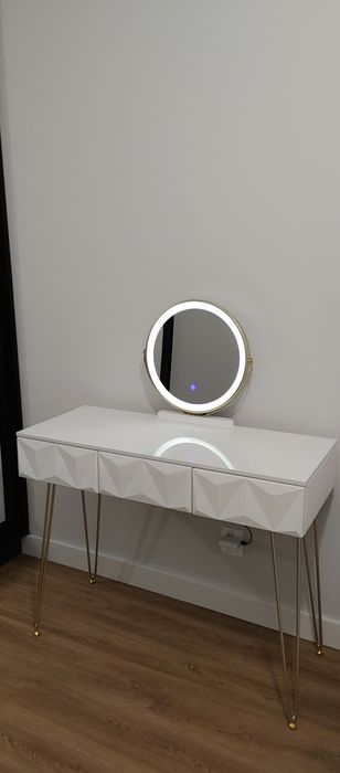 Toaletka z podświetleniem z lustrem biurko 100x40 stan j NOWA
