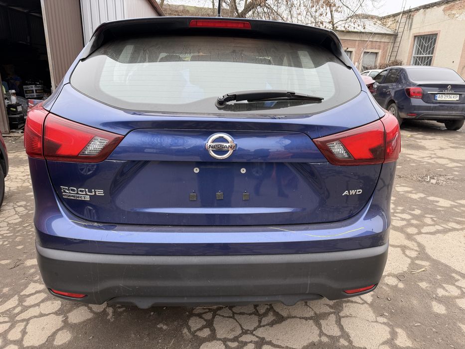 Розбірка Nissan Rogue Sport Розбор запчастини Nissan Rogue Sport 2017