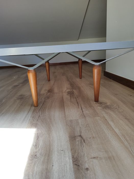 Mesa centro com tampo de vidro