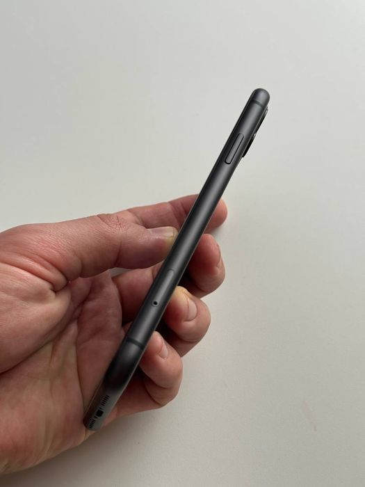Apple iPhone, 11