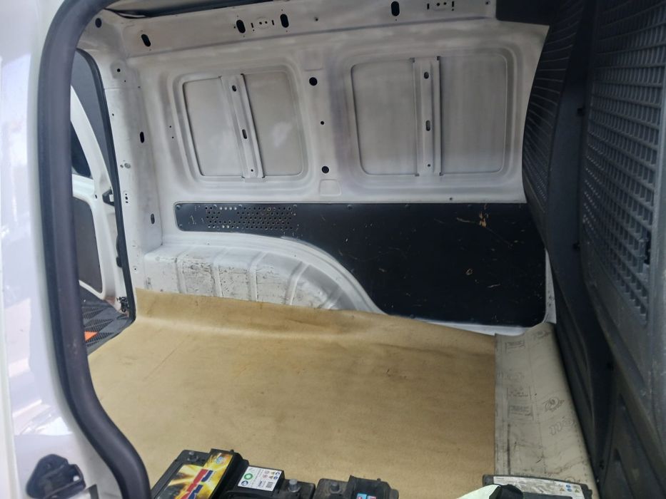 Cady 1.6 ano 2011 TDI