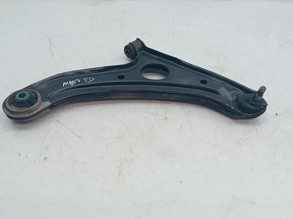 Braço de suspensão frente direito HYUNDAI Getz (TB)
