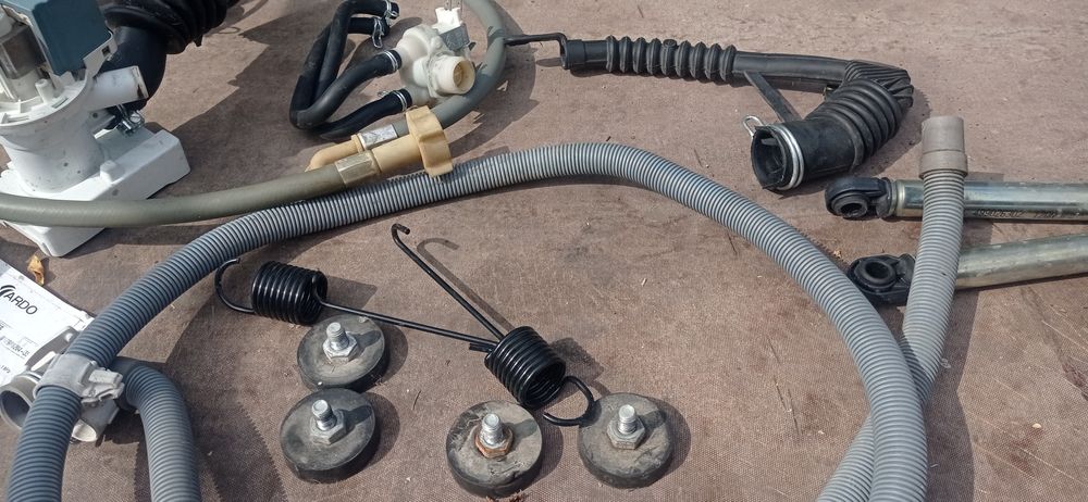 Запчастини до пральної машини Ardo.