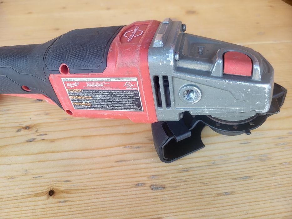 Кутова шліфувальна машина Milwaukee 2980-20 КШМ Болгарка