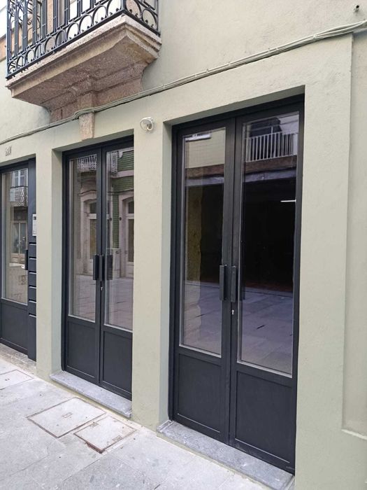 Espaço comercial na Rua de São Vicente