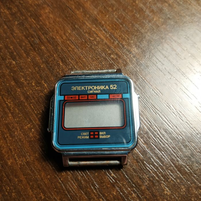 Часы электроника 52