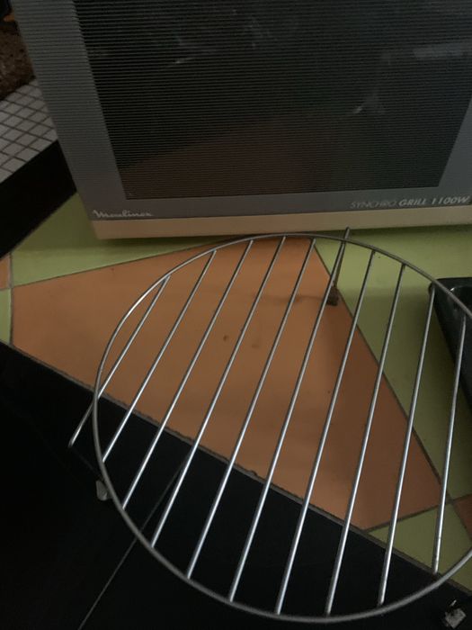 Microondas Moulinex com espeto 1100 W