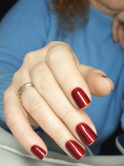 Маникюр и педикюр