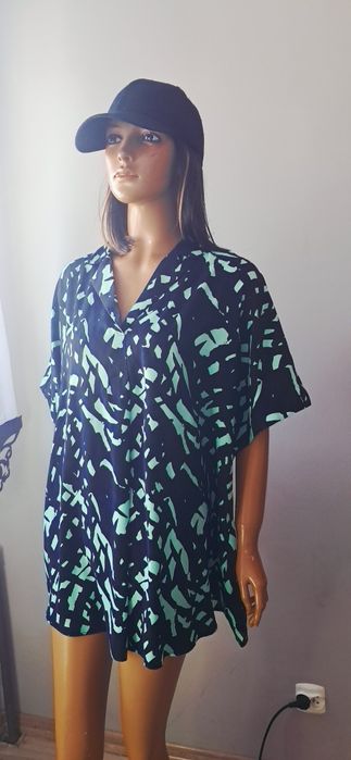 Czarna bluzka miętowy wzór