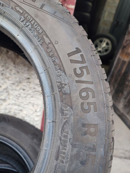 Pojedyncza opona Continental AllsesonsContact 175/65/15 84H